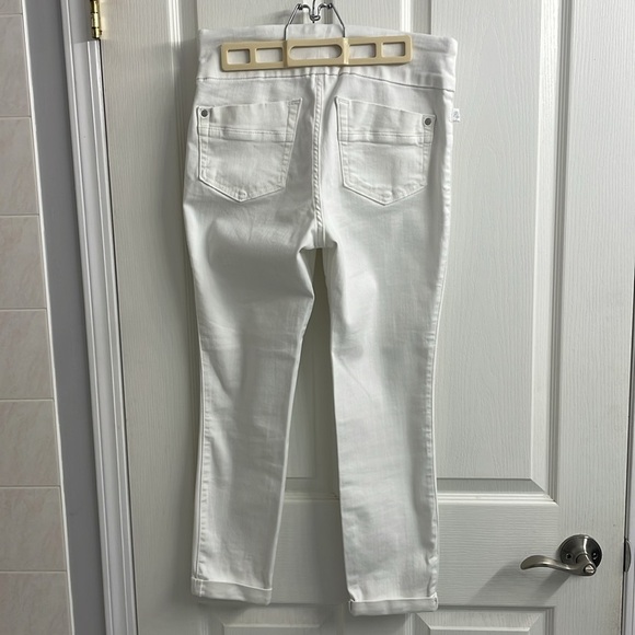Rock & Republic White Jeans Wide Waist Band Pockets Pull On Style Size 10 - Picture 5 of 8